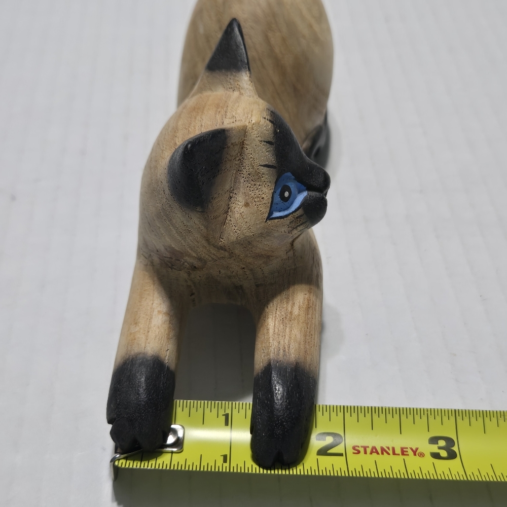 Carved Wooden Siamese Cat Sculpture Folk Art Figurine Statue Feline Shelf Sitter - Picture 13 of 14